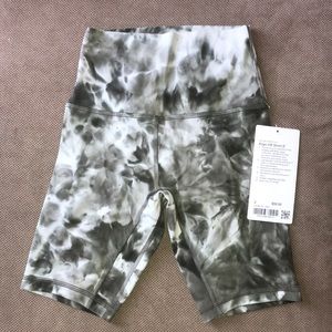 lululemon Align Shorts *tags attached*